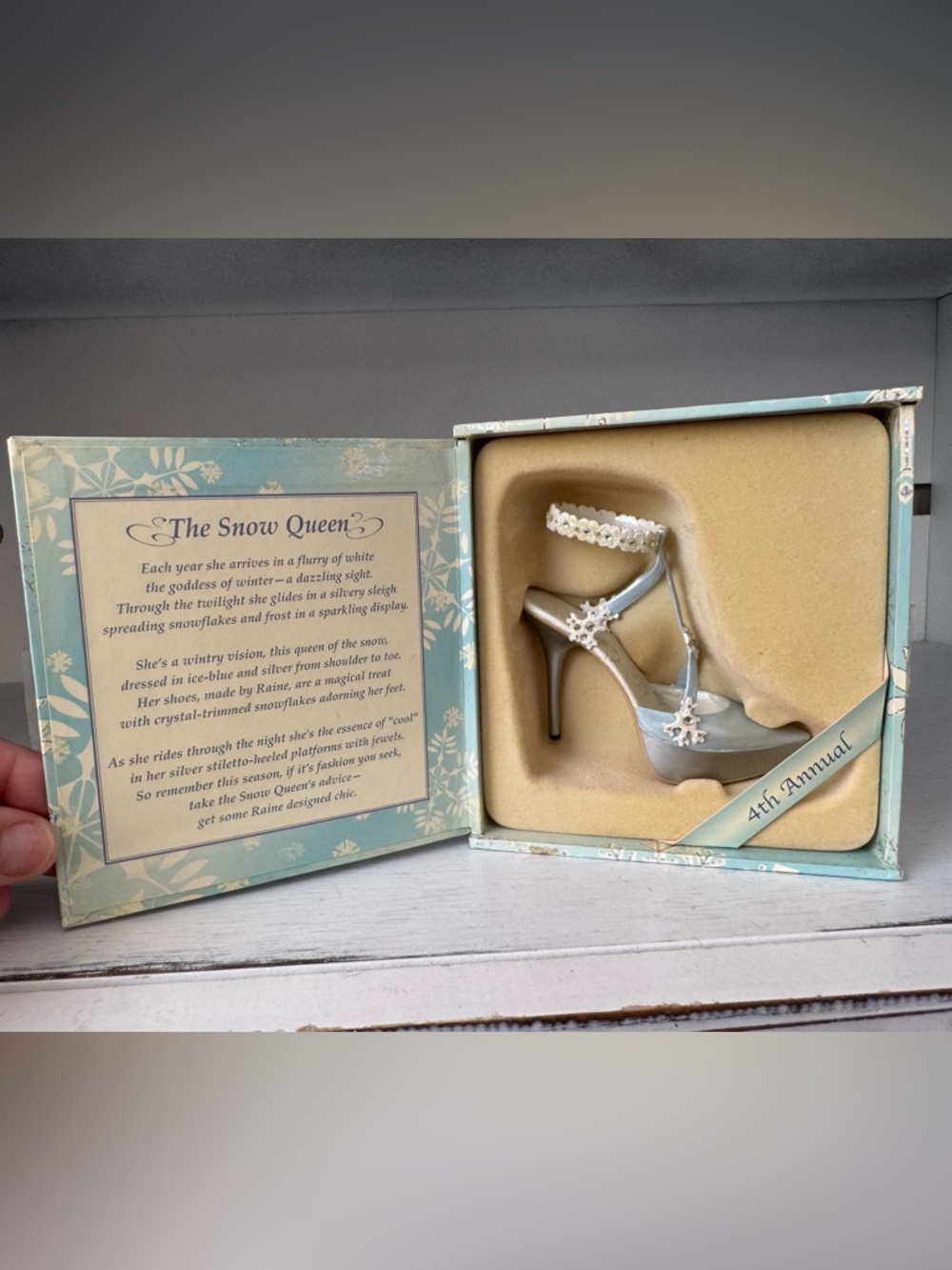 NIB Just The Right Shoe Raine "Snow Queen" 2004 Item 25489
